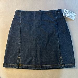 Brandy Melville NWT RETIRED Denim Mini Dark Blue Front Seams and Slits Small